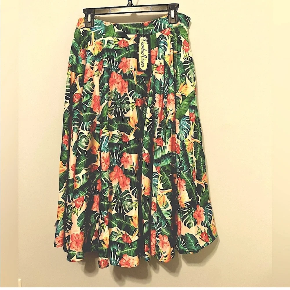 Voodoo Vixen Green and Pink Floral A-Line Skirt - Picture 2 of 3